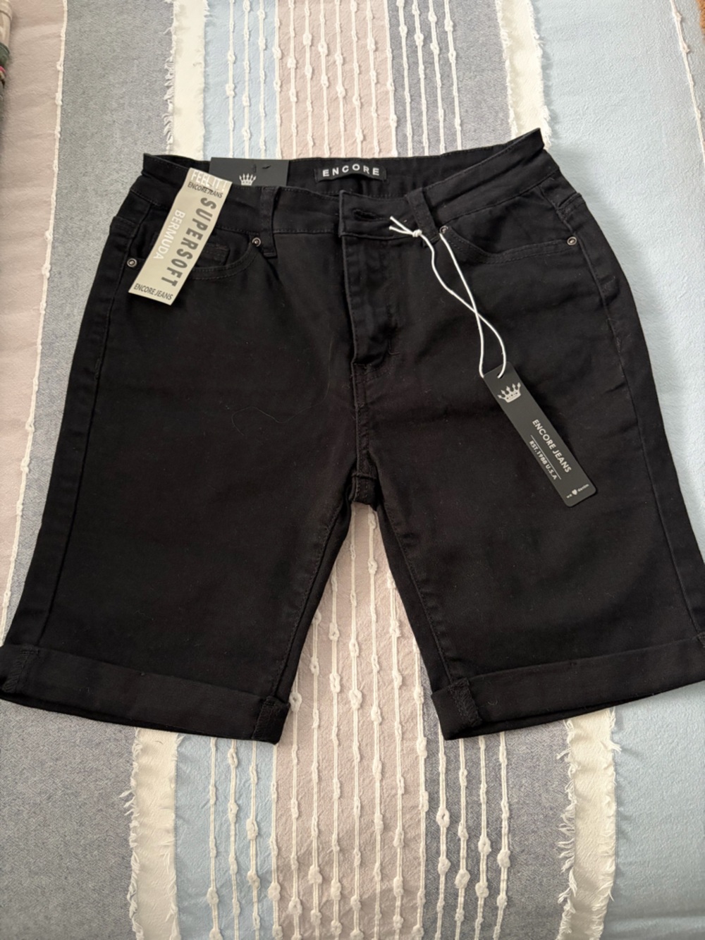 Encore Jeans Women’s Black Bermuda Shorts with Cuffed Hem